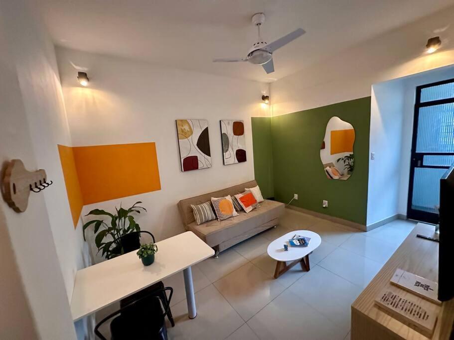 Apto Prox Ao Mercado E Ao Minas Centro Apartamento